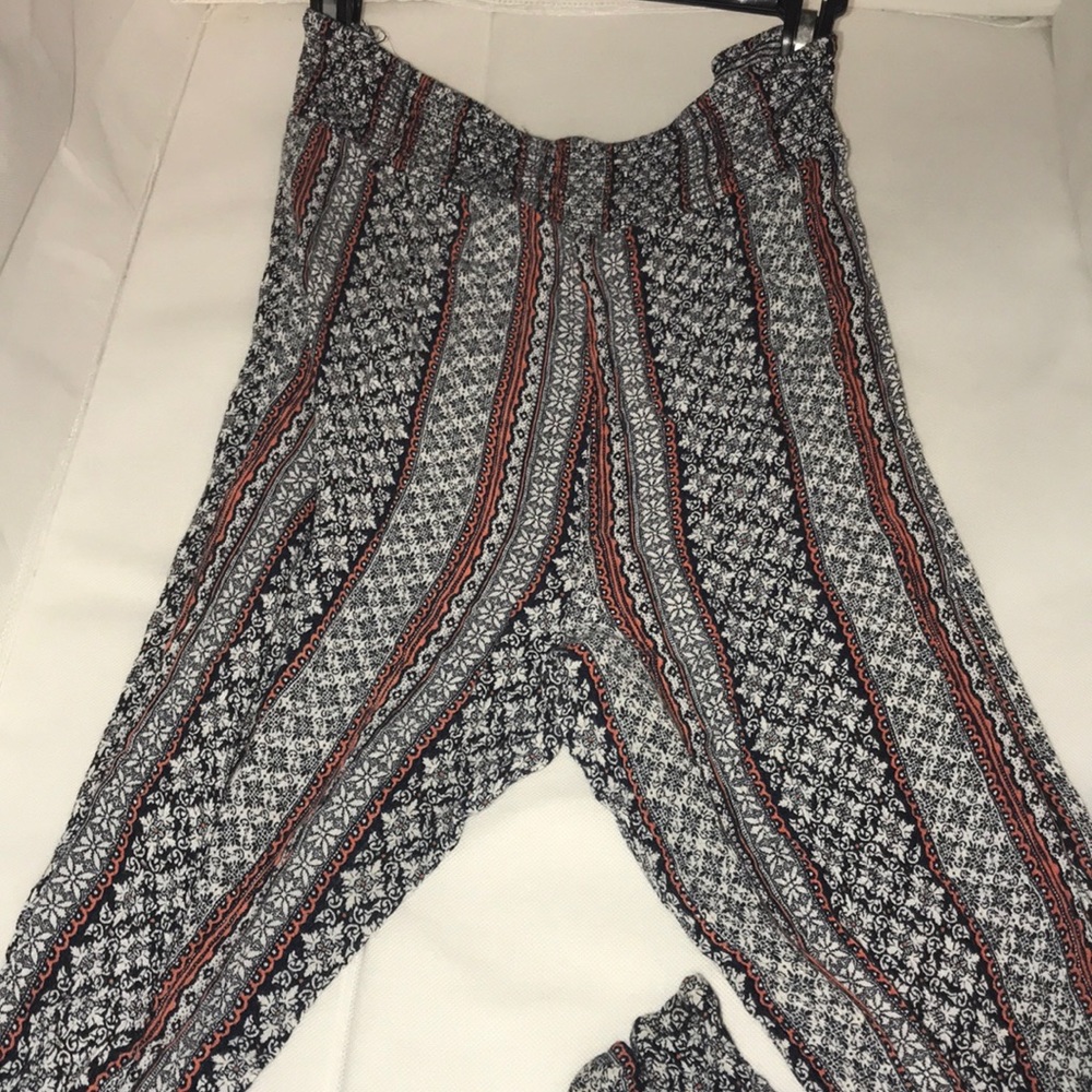 Multi colored Comfortable stretched pants